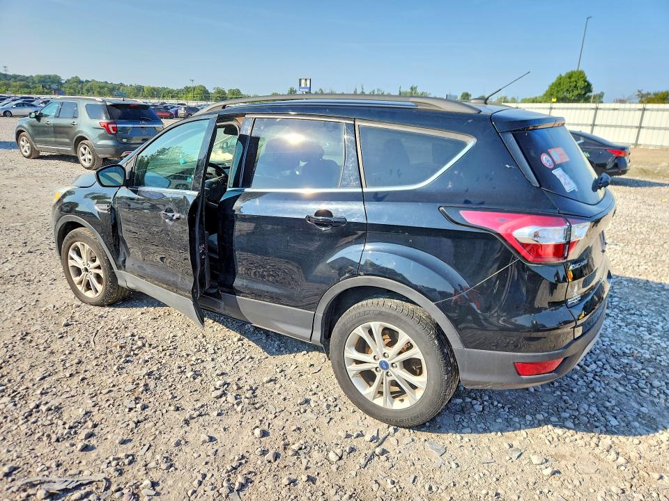 Photo 2 from auction – 2017 FORD ESCAPE with VIN 1FMCU0GD4HUC98627