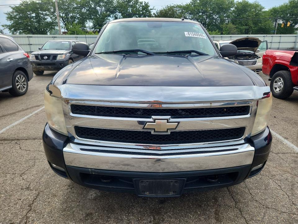 Photo 5 from auction – 2007 CHEVROLET SILVERADO with VIN 1GCEK19J07Z633668