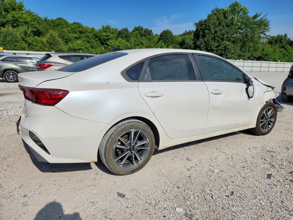 Photo 3 from auction – 2023 KIA FORTE with VIN 3KPF24AD1PE637249