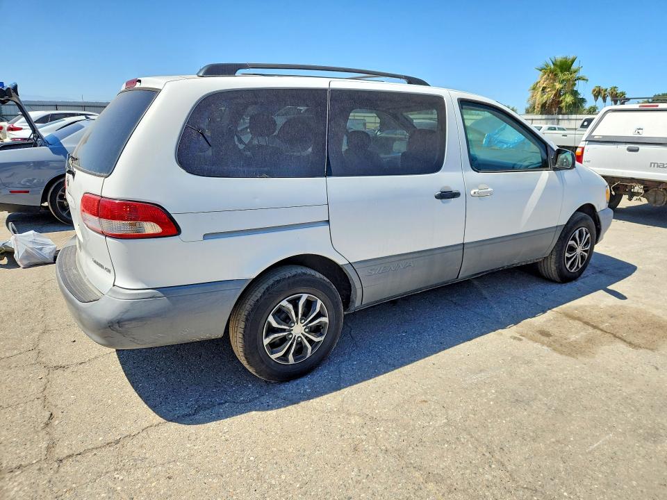 Photo 3 from auction – 2003 TOYOTA SIENNA with VIN 4T3ZF19C73U526490