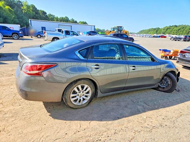 Photo 3 from auction – 2015 NISSAN ALTIMA with VIN 1N4AL3AP1FN317733