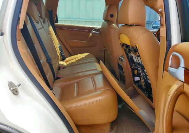 Photo 11 from auction – 2004 PORSCHE CAYENNE with VIN WP1AC29P24LA92447