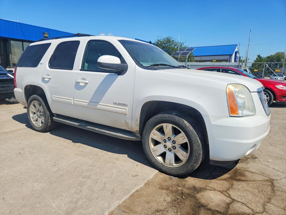 Zdjęcie 4 z aukcji – 2011 GMC YUKON z VIN 1GKS2CE02BR247701