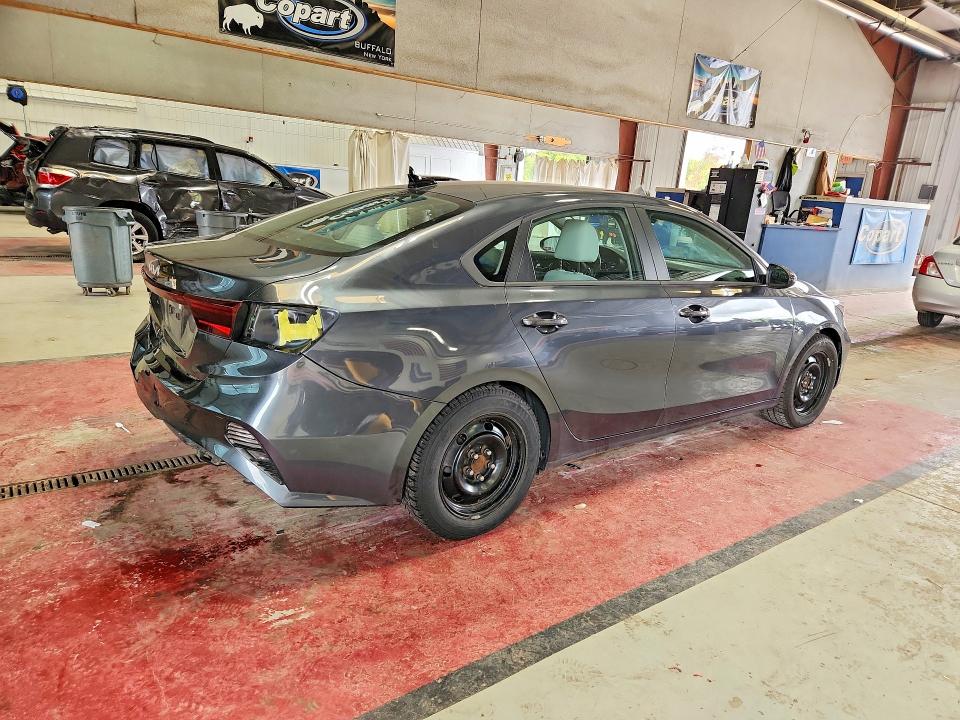 Photo 3 from auction – 2022 KIA FORTE with VIN 3KPF24AD7NE494885
