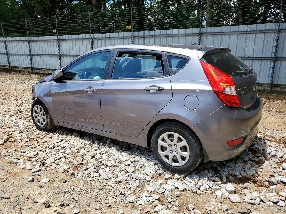Photo 2 from auction – 2014 HYUNDAI ACCENT with VIN KMHCT5AE6EU152582