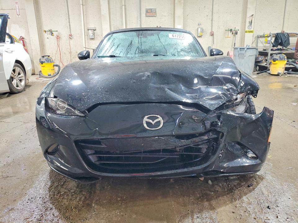 Photo 5 from auction – 2018 MAZDA MX-5 MIATA with VIN JM1NDAM72J0201438
