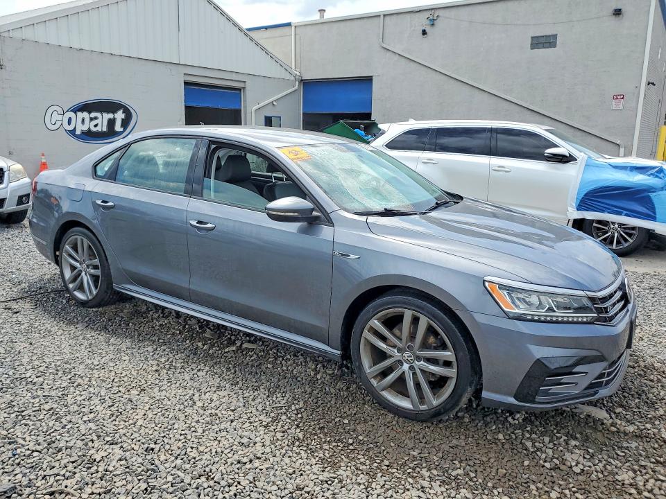 Photo 4 from auction – 2018 VOLKSWAGEN PASSAT with VIN 1VWAA7A38JC009917