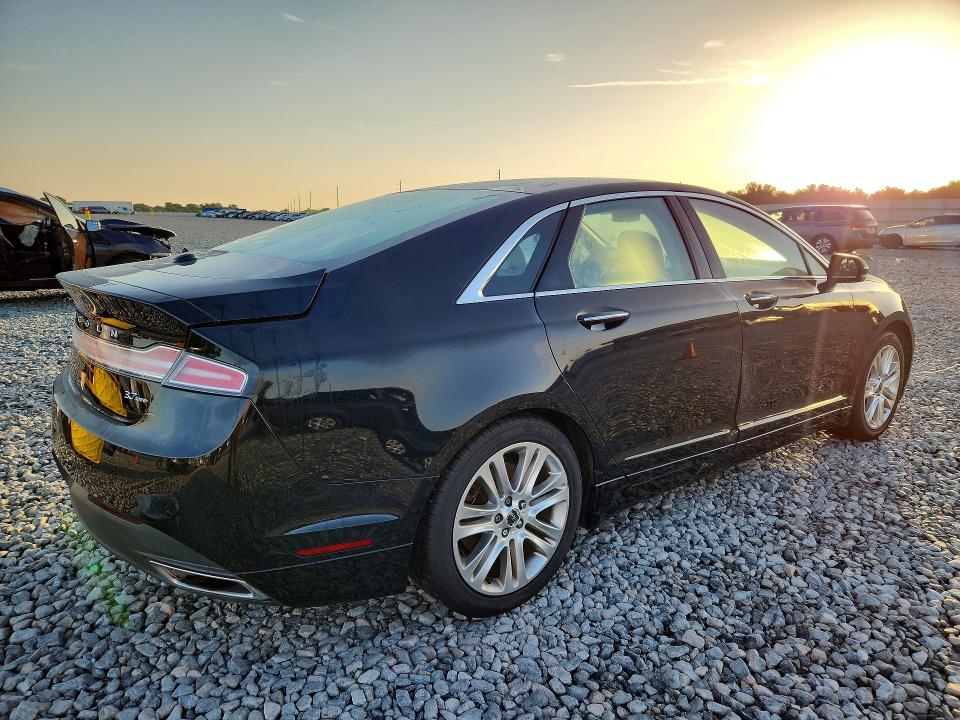 Снимка 3 от търг – 2016 LINCOLN MKZ с VIN 3LN6L2JK7GR634344