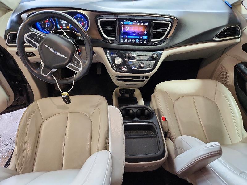 Photo 8 from auction – 2017 CHRYSLER PACIFICA with VIN 2C4RC1BG9HR785537