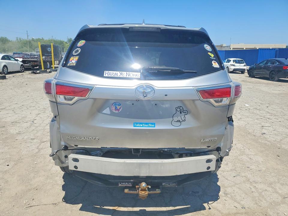 Photo 6 from auction – 2015 TOYOTA HIGHLANDER with VIN 5TDYKRFH6FS058585
