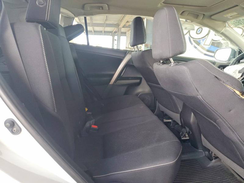 Photo 10 from auction – 2018 TOYOTA RAV4 with VIN 2T3WFREV5JW412638