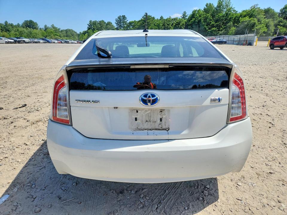 Снимка 6 от търг – 2013 TOYOTA PRIUS с VIN JTDKN3DU3D1649607