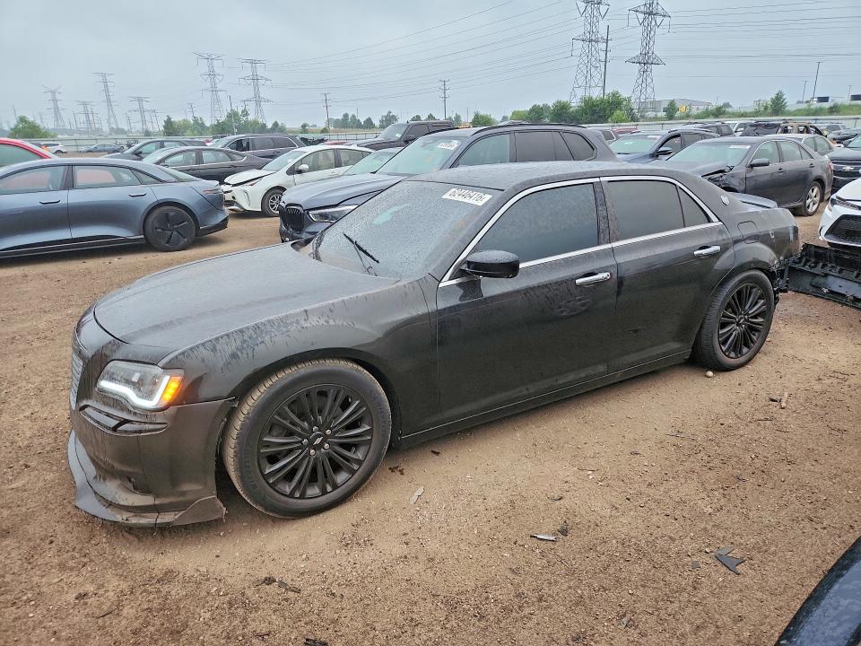 CHRYSLER 300 2014 with VIN 2C3CCARG0EH265096 - Photo from auction