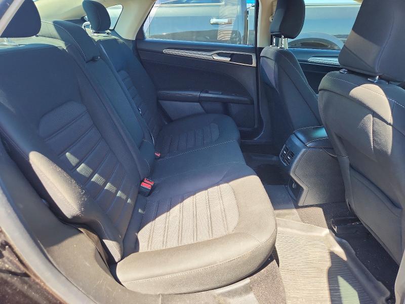 Photo 10 from auction – 2020 FORD FUSION with VIN 3FA6P0T96LR236582