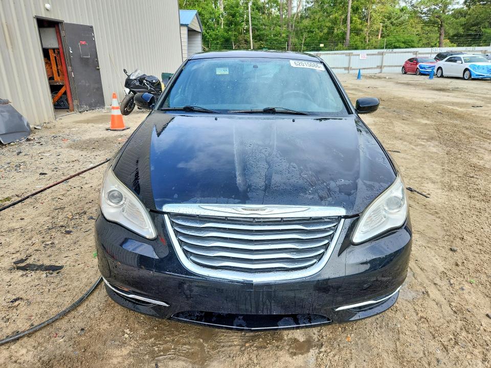 Photo 5 from auction – 2012 CHRYSLER 200 with VIN 1C3CCBAB9CN167047
