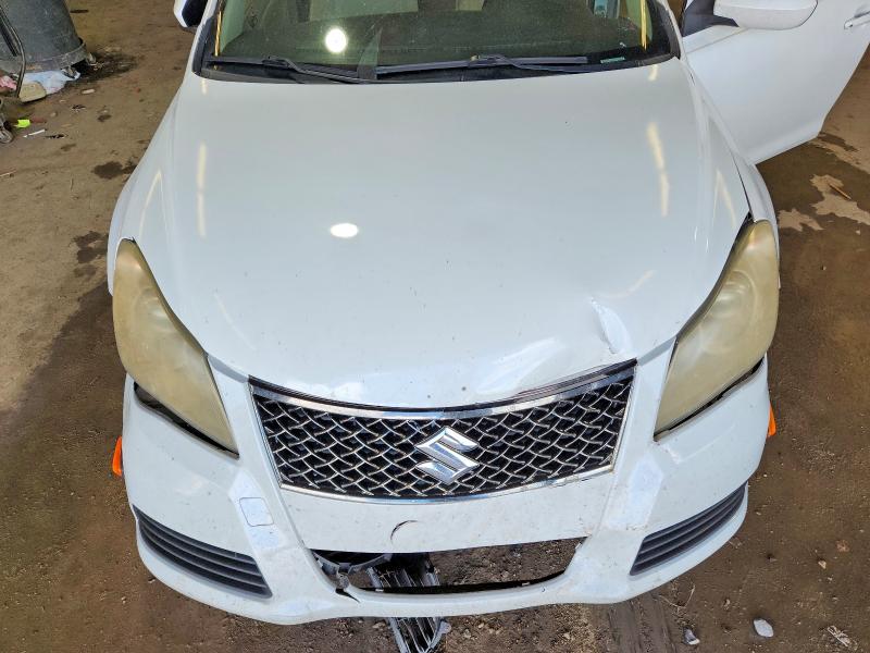 Photo 11 from auction – 2012 SUZUKI KIZASHI with VIN JS2RF9A16C6100838