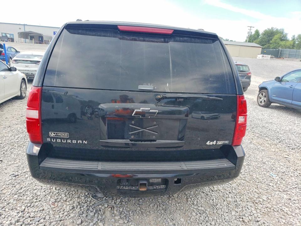 Photo 6 from auction – 2007 CHEVROLET SUBURBAN with VIN 3GNFK16307G187734