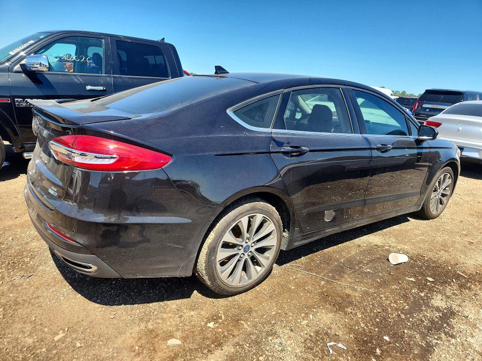 Photo 3 from auction – 2020 FORD FUSION with VIN 3FA6P0T96LR236582