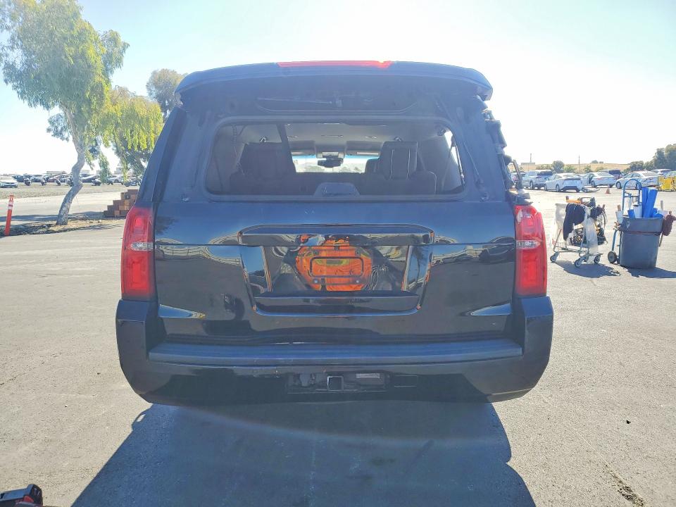 Photo 6 from auction – 2019 CHEVROLET SUBURBAN with VIN 1GNSCHKC2KR167245
