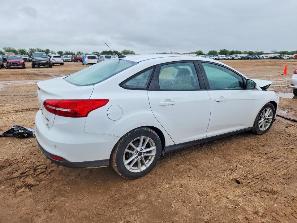 Photo 3 from auction – 2016 FORD FOCUS with VIN 1FADP3F27GL306733