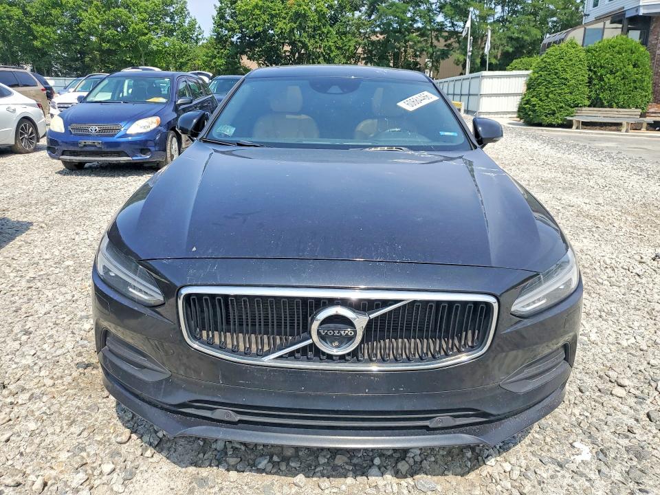Photo 5 from auction – 2017 VOLVO S90 with VIN YV1A22MK8H1017165