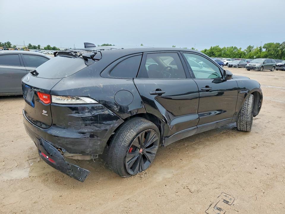 Photo 3 from auction – 2017 JAGUAR F-PACE with VIN SADCM2BV5HA082890