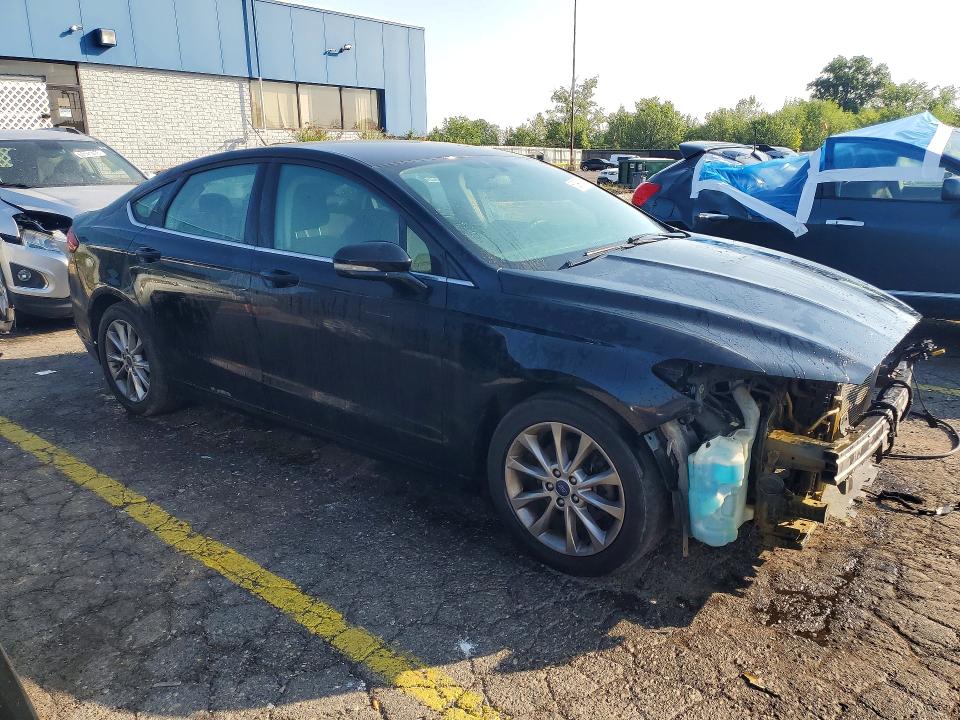 Photo 4 from auction – 2017 FORD FUSION with VIN 3FA6P0H73HR170765