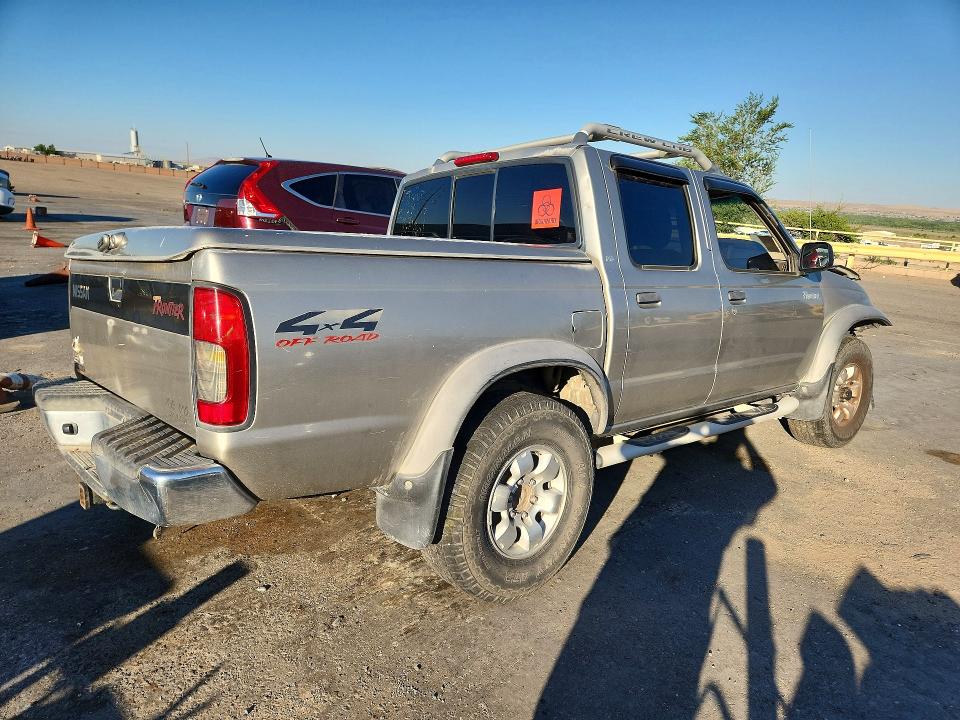 Photo 3 from auction – 2000 NISSAN FRONTIER with VIN 1N6ED27Y9YC394428