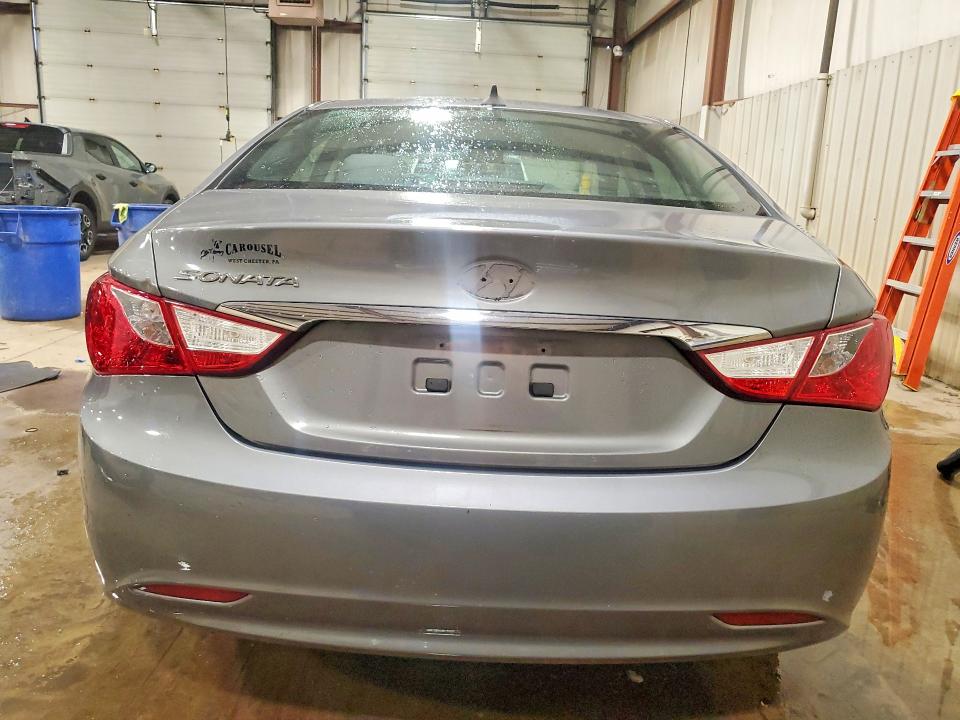 Photo 6 from auction – 2012 HYUNDAI SONATA with VIN 5NPEB4AC1CH427923