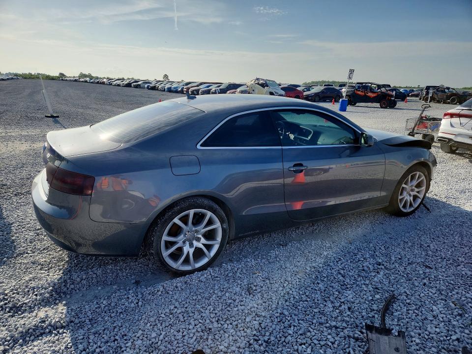 Zdjęcie 3 z aukcji – 2012 AUDI A5 z VIN WAULFAFR6CA002077