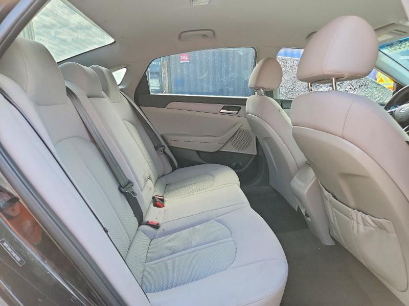 Photo 10 from auction – 2018 HYUNDAI SONATA with VIN 5NPE24AF3JH611820