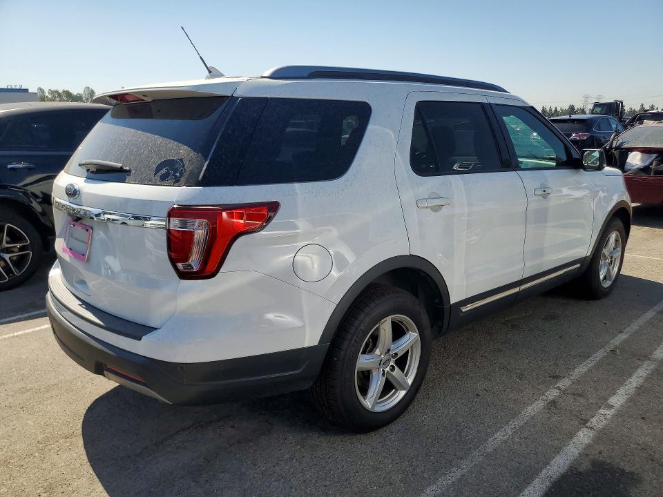 Photo 3 from auction – 2019 FORD EXPLORER with VIN 1FM5K7D85KGB09147