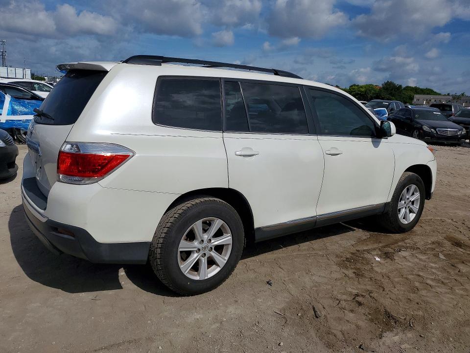Photo 3 from auction – 2013 TOYOTA HIGHLANDER with VIN 5TDZK3EH5DS125919