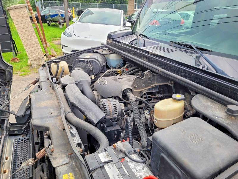 Photo 7 from auction – 2004 HUMMER H2 with VIN 5GRGN23UX4H103507