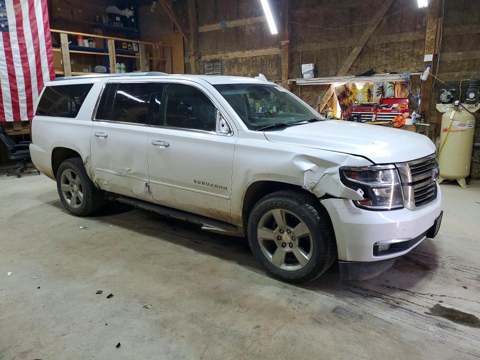 Photo 4 from auction – 2017 CHEVROLET SUBURBAN with VIN 1GNSKJKC2HR134622