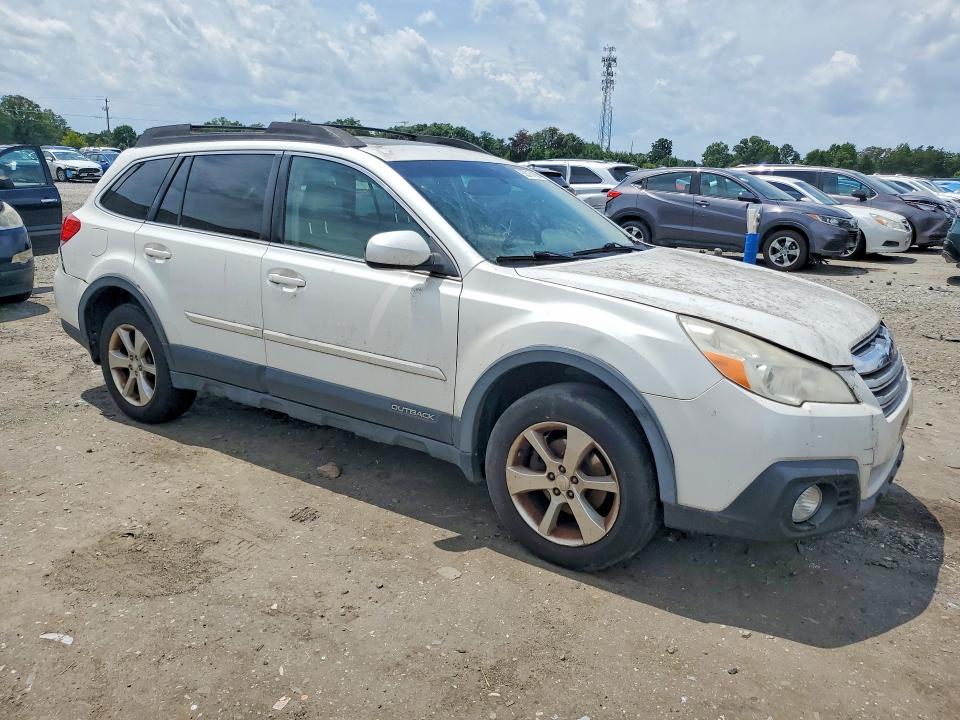 Photo 4 from auction – 2014 SUBARU OUTBACK with VIN 4S4BRCMC1E3326010