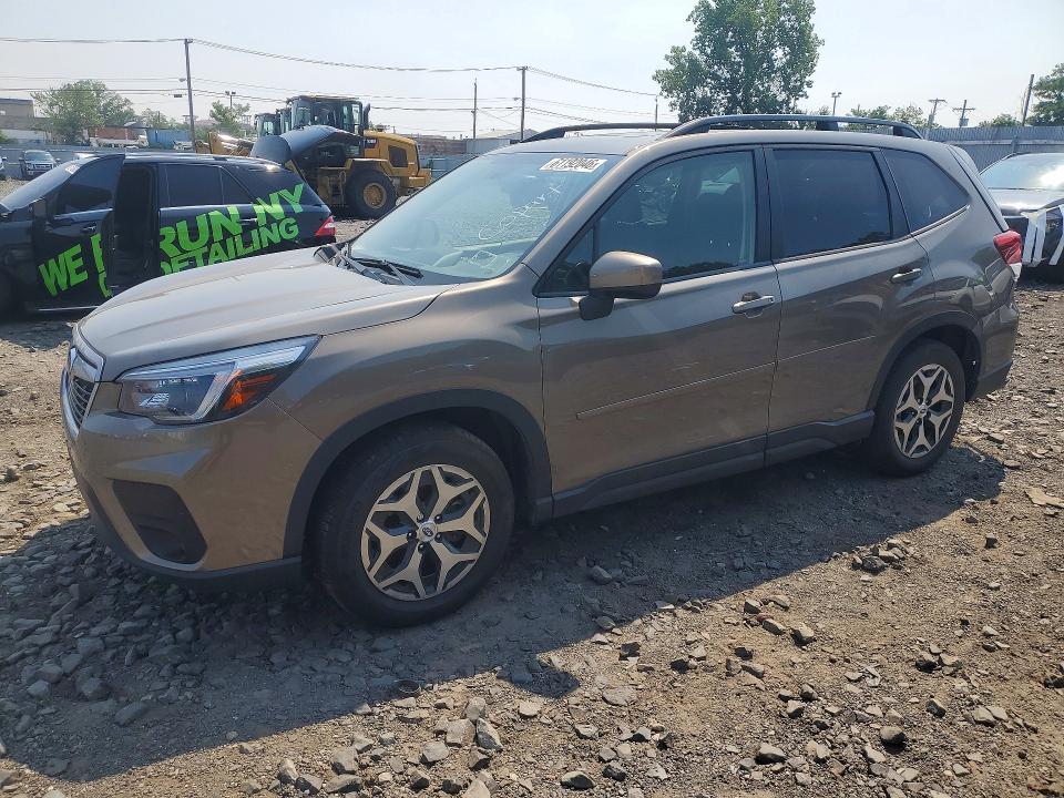 SUBARU FORESTER 2021 with VIN JF2SKAJC4MH402694 - Photo from auction