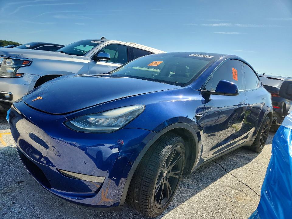 TESLA MODEL Y 2021 مع رقم تعريف المركبة 5YJYGDEE1MF138065 - صورة من المزاد