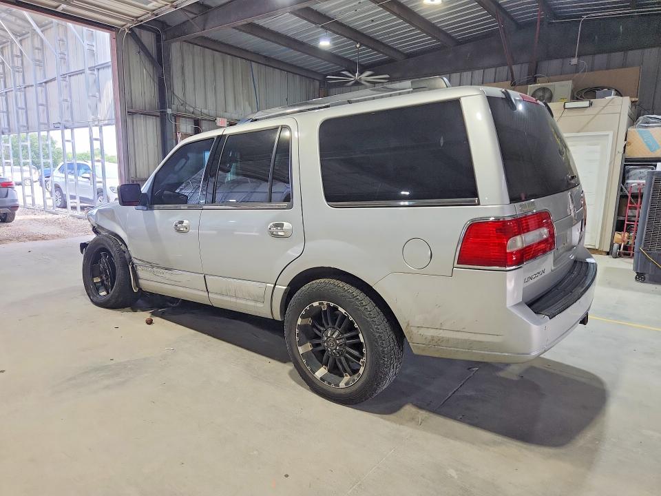 Photo 2 from auction – 2012 LINCOLN NAVIGATOR with VIN 5LMJJ2J54CEL07887