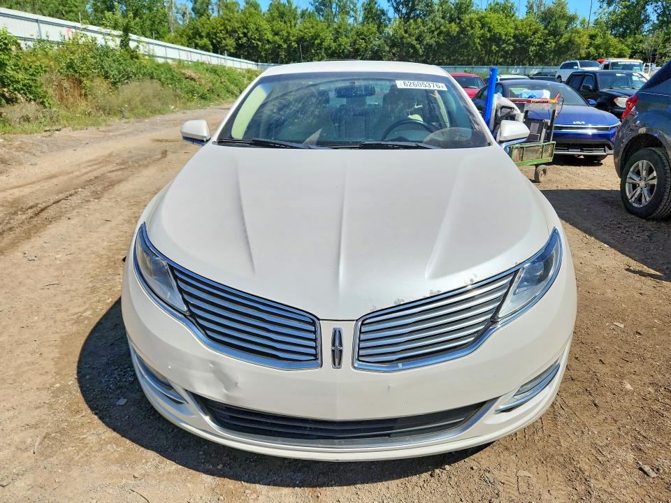 Photo 5 from auction – 2015 LINCOLN MKZ with VIN 3LN6L2G91FR610124