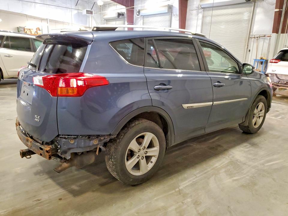 Photo 3 from auction – 2014 TOYOTA RAV4 with VIN JTMRFREV6ED075509