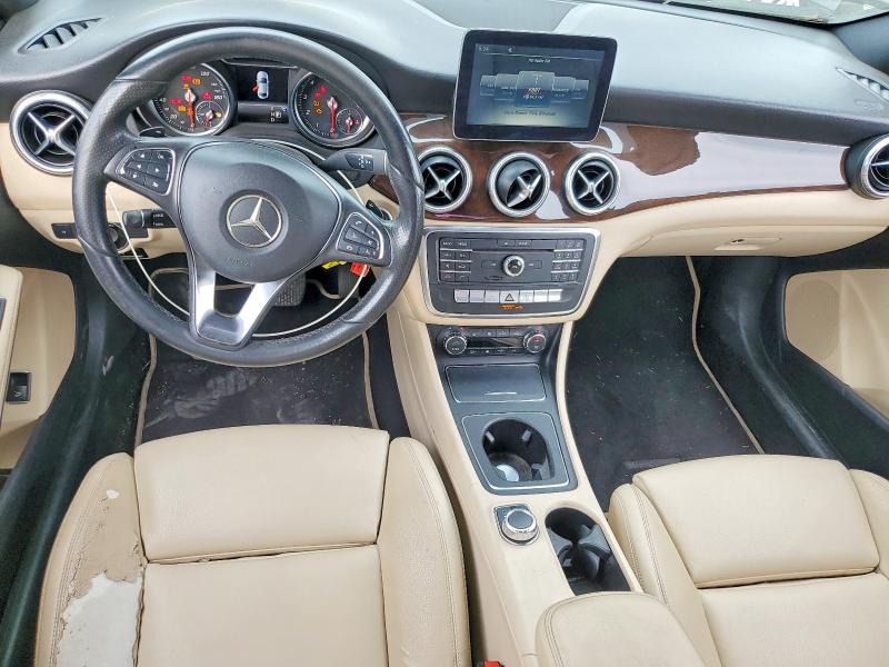 Photo 8 from auction – 2018 MERCEDES-BENZ CLA with VIN WDDSJ4EB5JN504352