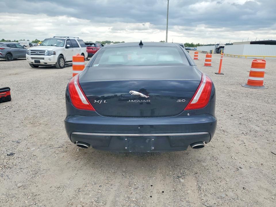 Photo 6 from auction – 2016 JAGUAR XJL with VIN SAJWA2G72G8V92469