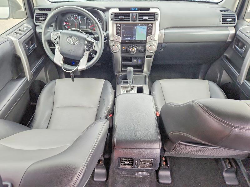Photo 8 from auction – 2022 TOYOTA 4RUNNER with VIN JTEFU5JR5N5262675