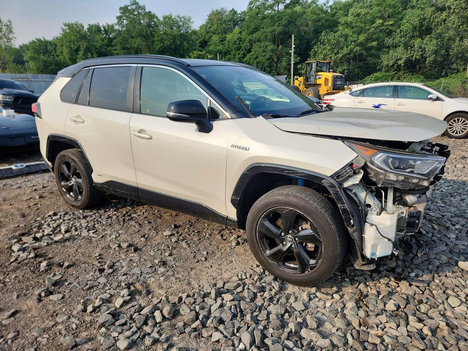 Photo 4 from auction – 2020 TOYOTA RAV4 with VIN JTMEWRFV9LJ042225