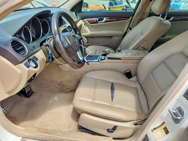 Photo 7 from auction – 2012 MERCEDES-BENZ C with VIN WDDGF8BB6CR206102