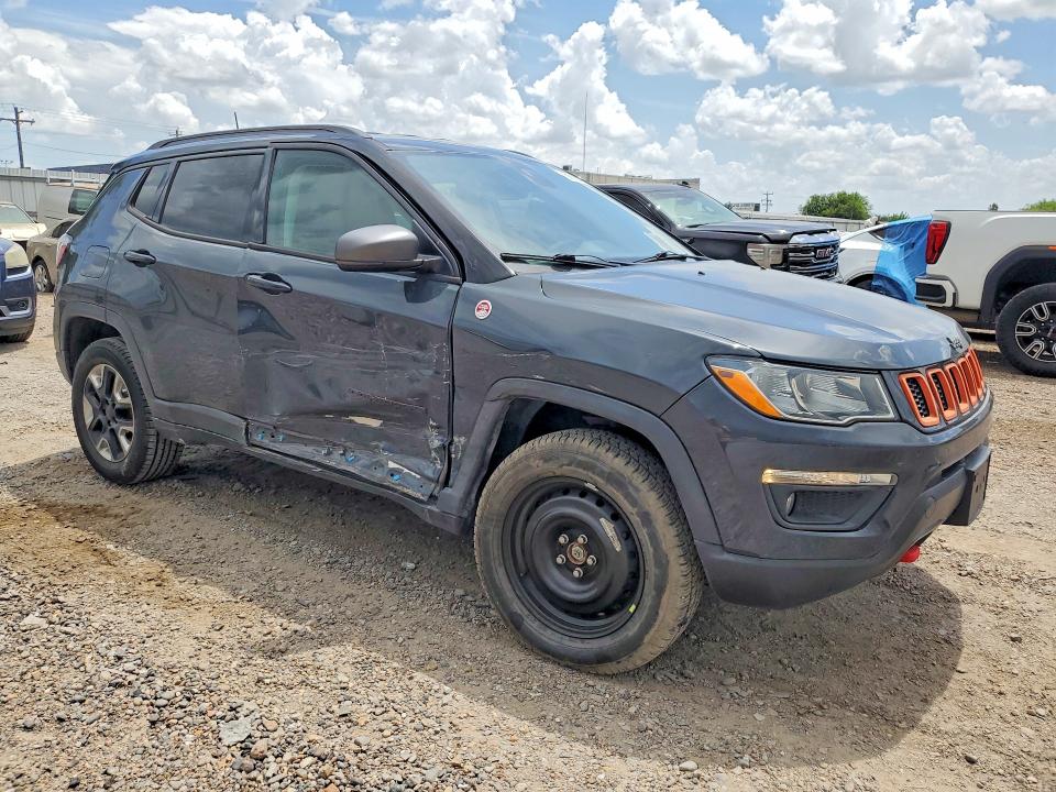 Photo 4 from auction – 2018 JEEP COMPASS with VIN 3C4NJDDB0JT168649