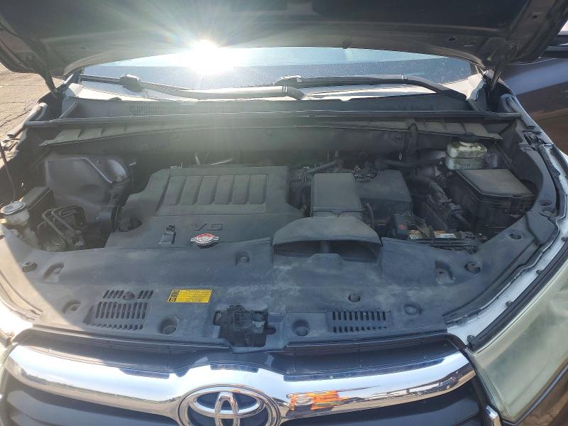 Photo 12 from auction – 2016 TOYOTA HIGHLANDER with VIN 5TDJKRFH0GS239717