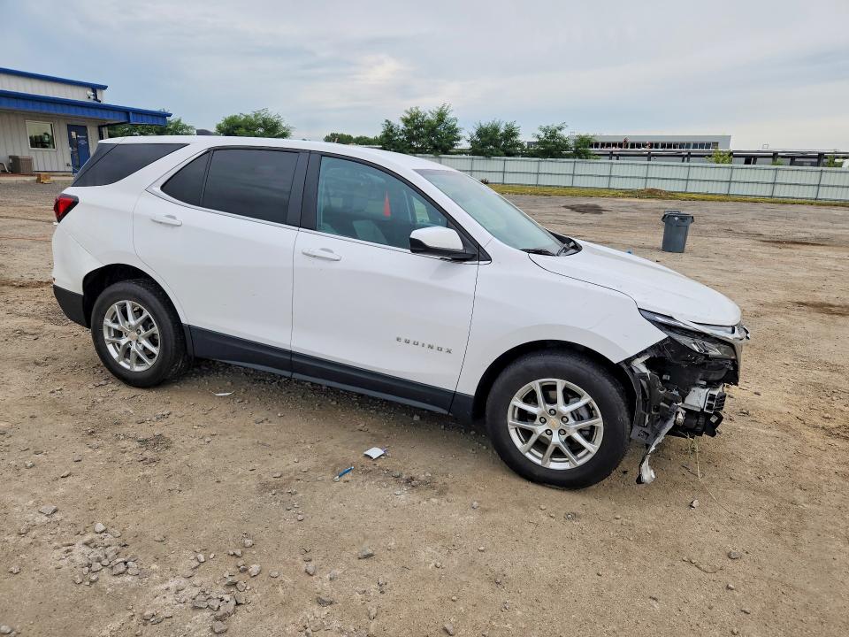 Photo 4 from auction – 2022 CHEVROLET EQUINOX with VIN 3GNAXUEV3NL253679