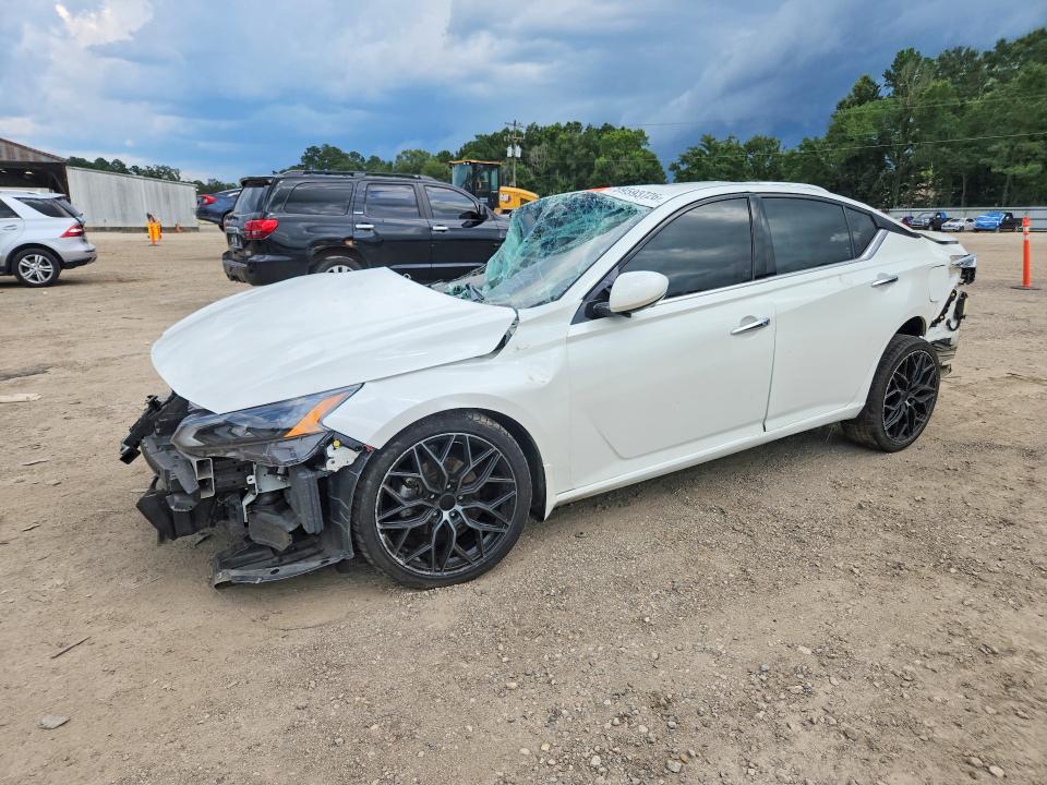 NISSAN ALTIMA 2023 with VIN 1N4BL4EW7PN323243 - Photo from auction
